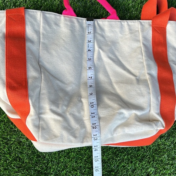 VICTORIAS SECRET Double Handle Canvas Tote - Picture 11 of 11